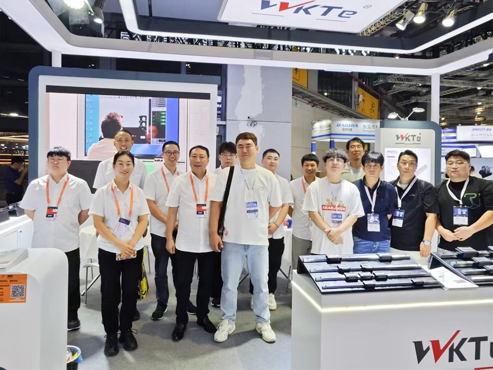 exhibition01.jpg